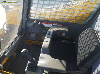 Компактен натоварувач JCB 185: слика 5