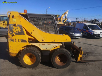 Компактен натоварувач JCB 185: слика 2