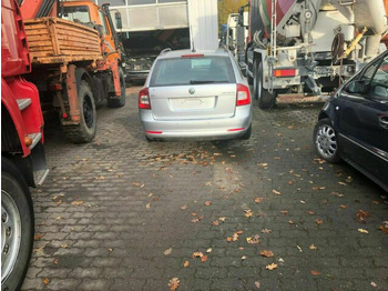Автомобил Skoda Octavia Scout Vollausst. 105 KW: слика 3