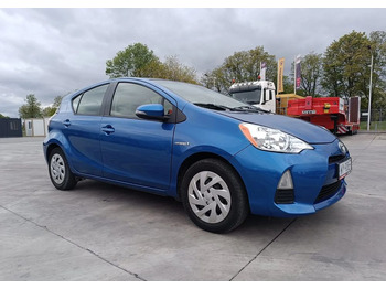 Автомобил TOYOTA