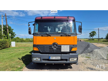 Лизинг на Mercedes-Benz 1828 hooklift (1999) two containers Mercedes-Benz 1828 hooklift (1999) two containers: слика 2 Лизинг на Mercedes-Benz 1828 hooklift (1999) two containers Mercedes-Benz 1828 hooklift (1999) two containers: слика 2