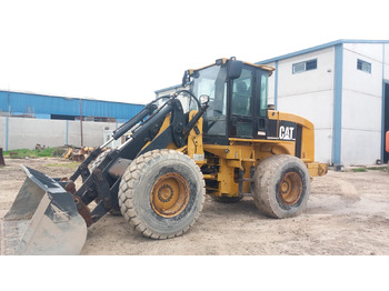 Натоварувач на тркала CATERPILLAR