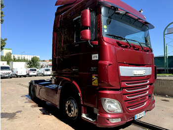 Камион влекач DAF XF 460