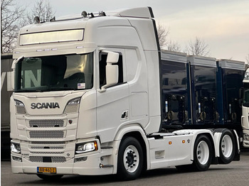 Камион влекач SCANIA R 580