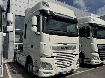Камион влекач DAF XF 530