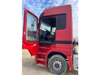 Камион влекач Mercedes-Benz Actros 1840: слика 4