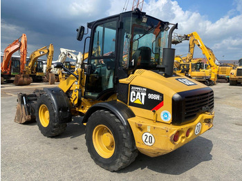 Натоварувач на тркала CATERPILLAR 908H