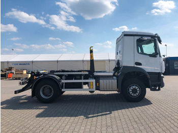 Нов Камион со кука за подигање Mercedes-Benz AROCS 2136 Abrollkipper HYVA HKS-12-37-S: слика 3