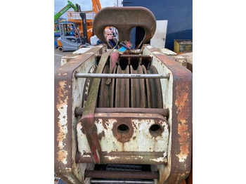 Кран за натоварување DEMAG