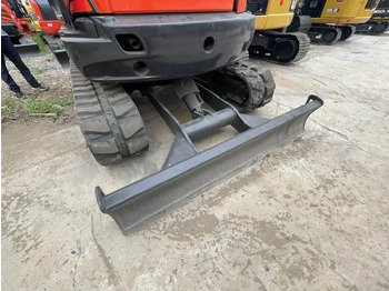 Мини багер Kubota KX165-5: слика 2
