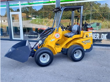 Телескопски натоварувач на тркала EUROTRAC