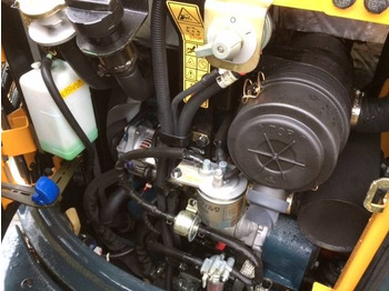 Нов Мини багер Hyundai R25 AK: слика 4