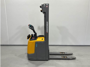 Сложувач JUNGHEINRICH