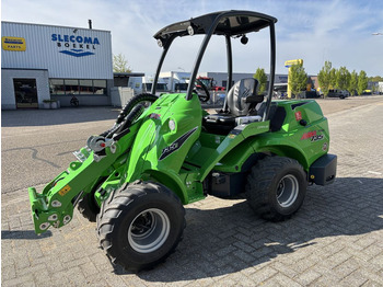 Натоварувач на тркала AVANT