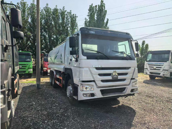 Камион цистерна SINOTRUK HOWO