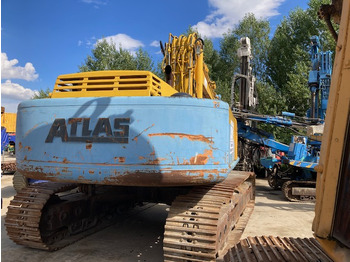 Багер гасеничар ATLAS