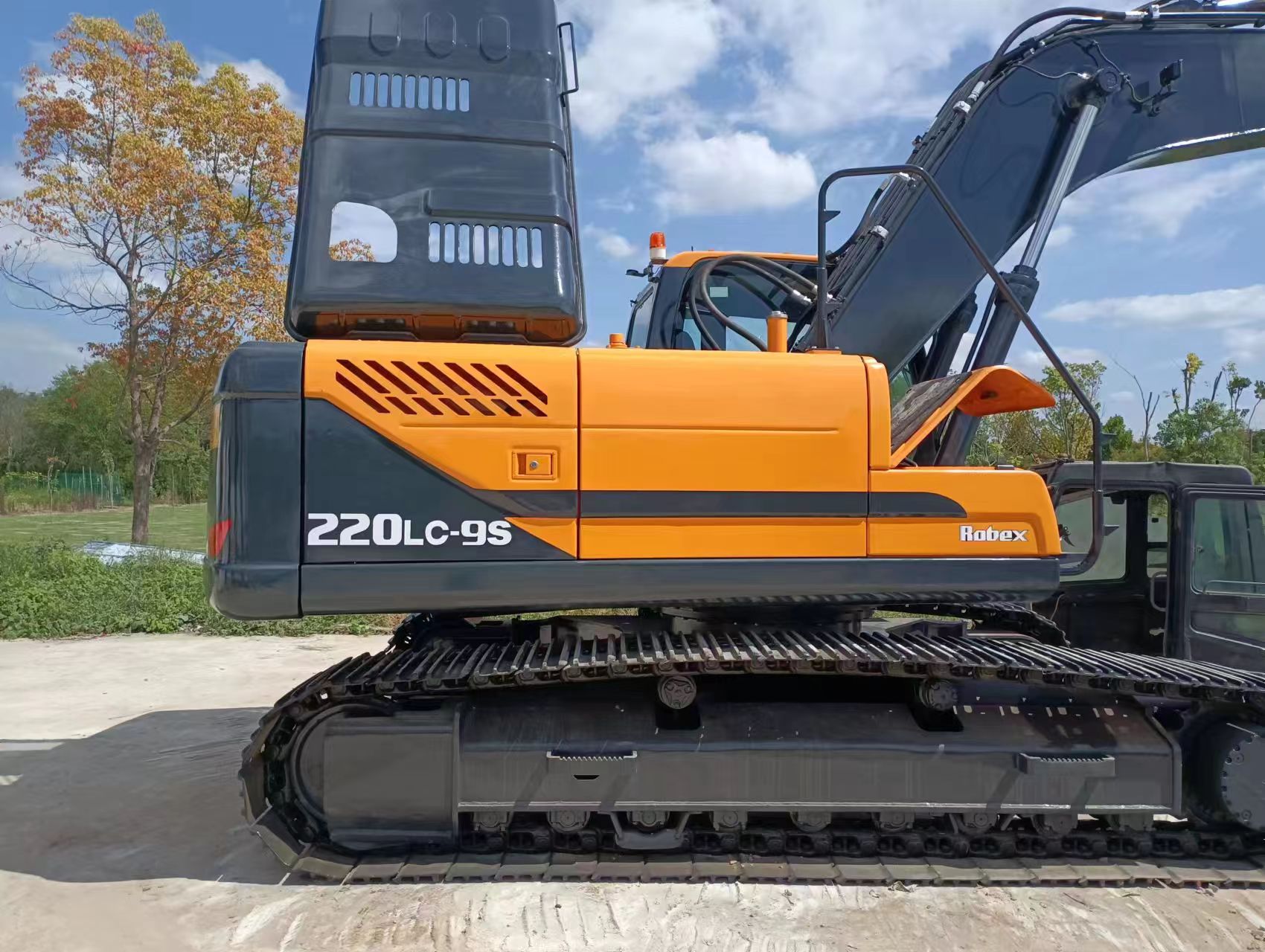 Багер гасеничар Hyundai 220: слика 3 Багер гасеничар Hyundai 220: слика 3