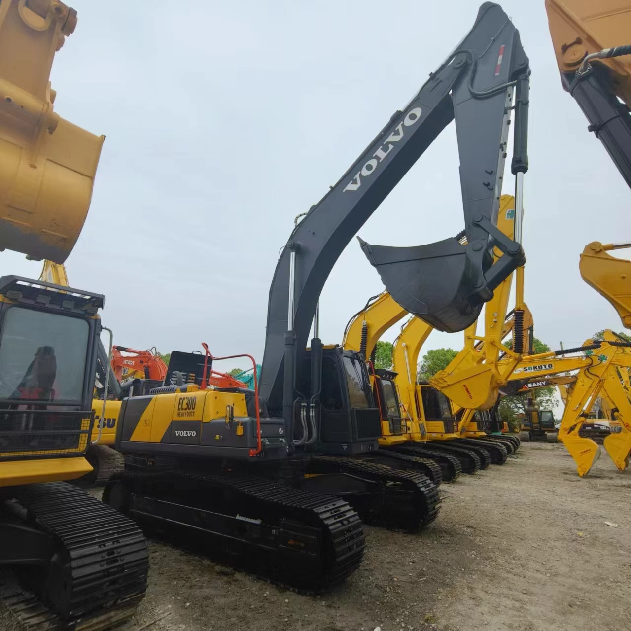 Багер гасеничар VOLVO EC300