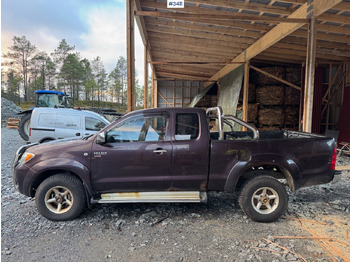 Пикап TOYOTA Hilux