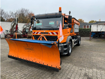 : фотографија на заглавието