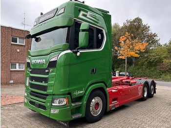 Камион со кука за подигање SCANIA S 580