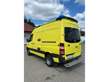 Патничко комбе Mercedes-Benz Sprinter 519 CDI 4X4 **Ambulace**: слика 3
