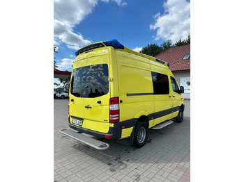 Патничко комбе Mercedes-Benz Sprinter 519 CDI 4X4 **Ambulace**: слика 4