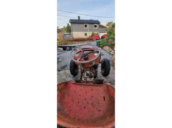 Лизинг на  1958 Massey Ferguson MF 35 traktor (rep.-objekt) 1958 Massey Ferguson MF 35 traktor (rep.-objekt): слика 2