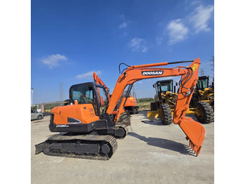 Мини багер Doosan DX60: слика 3 Мини багер Doosan DX60: слика 3