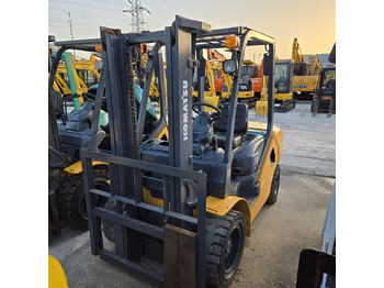 Дизел вилушкар Komatsu FD30: слика 4