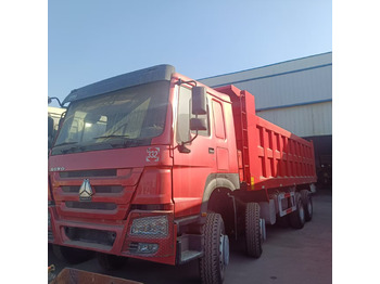 Лизинг на SINOTRUK HOWO 8x4 SINOTRUK HOWO 8x4: слика 1