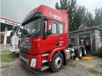 Камион влекач SHACMAN