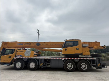 Камион со кран