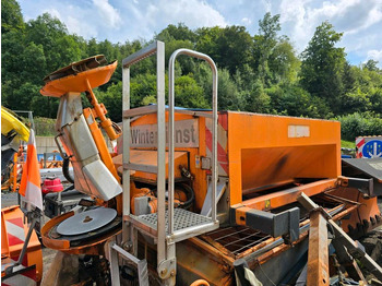 Распрскувач на песок/ Сол UNIMOG