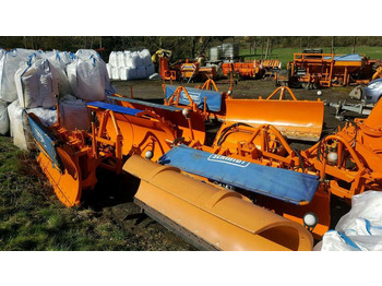 Плуг за чистење снег UNIMOG