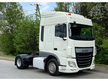 Камион влекач DAF XF 106