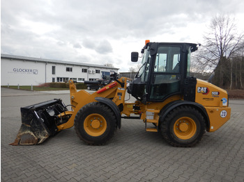 Натоварувач на тркала CATERPILLAR 908