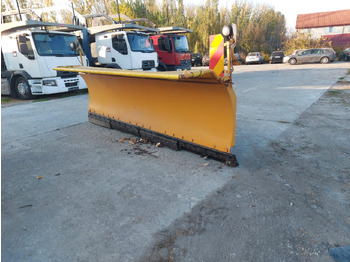 Плуг за чистење снег