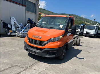 Комбе со отворен сандак IVECO Daily