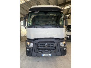 Камион влекач RENAULT T 460