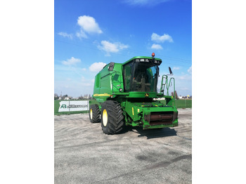 Комбајн JOHN DEERE