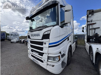 Камион влекач SCANIA R 520
