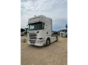 Камион влекач SCANIA R 490
