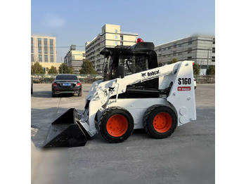 Компактен натоварувач BOBCAT S160