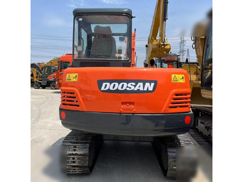 Мини багер DOOSAN DH55-V: слика 4