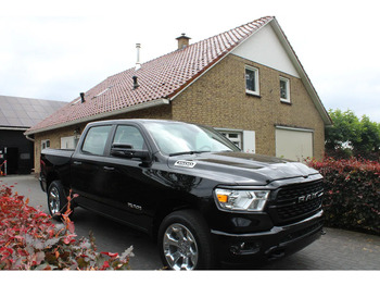 Автомобил DODGE