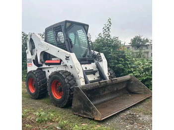 Компактен натоварувач BOBCAT S300