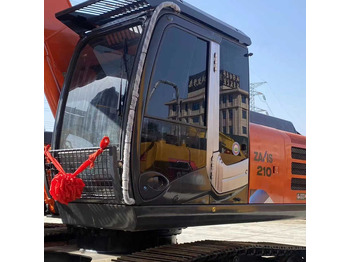 Багер HITACHI ZX200