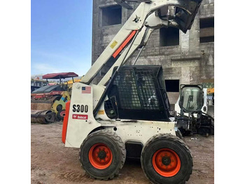 Компактен натоварувач BOBCAT S300