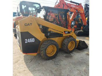 Компактен натоварувач CATERPILLAR 226B